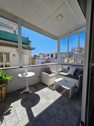Top Terrace Apartment x 6 near Maradona Murales