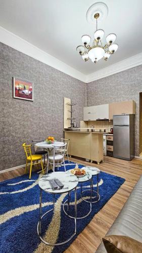 Kuchyň nebo kuchyňský kout v ubytování Alfa Apartman