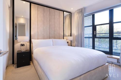 AYLI - Kensington photo 277