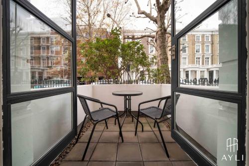 AYLI - Kensington photo 245