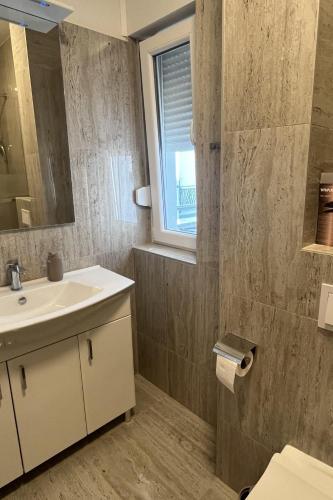 Apartments and rooms by the sea Srima - Vodice, Vodice - 25329