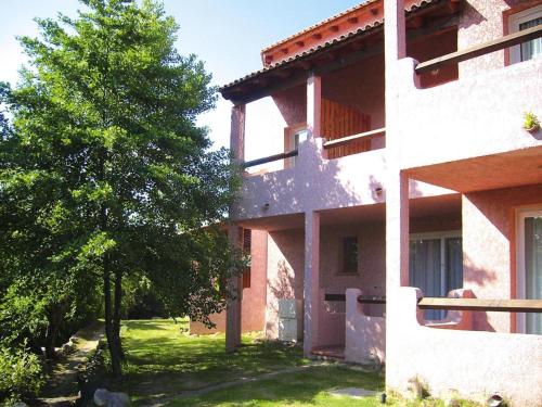 Pinarellu Apartment Steps Away from Beach