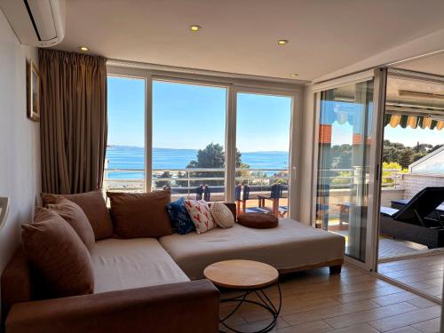 Sea View Apartment with Terrace&Parking