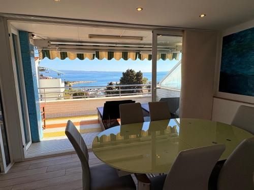 Sea View Apartment with Terrace&Parking