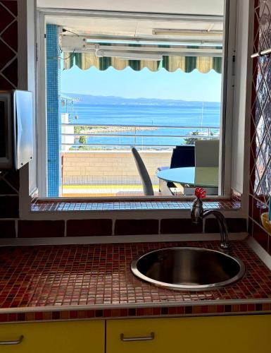 Sea View Apartment with Terrace&Parking