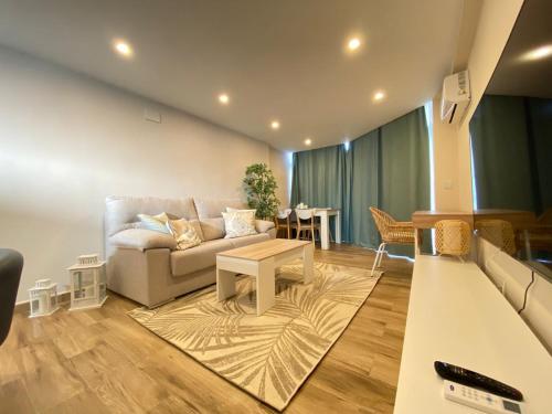 Moderno Apartamento con Vistas al Mar -Benalmadena