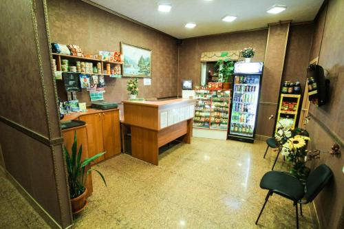 a shop with a cash register and a pharmacy at Авеню in Surgut