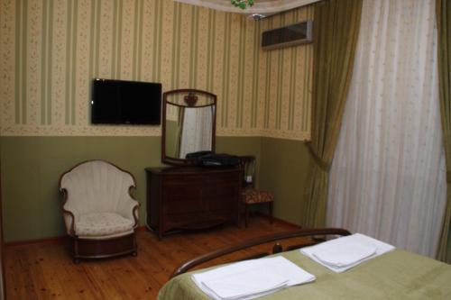 TV a/nebo společenská místnost v ubytování Baku Butik Mini-Hotel