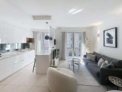 Cannes Center La Croisette Splendid 2 BR in premium residence gardens and balcony by Olam Properties