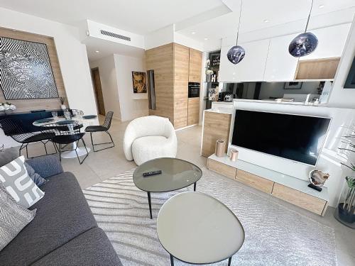 Cannes Center La Croisette Splendid 2 BR in premium residence gardens and balcony by Olam Properties