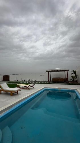 Piscina a In The Peaks o a prop