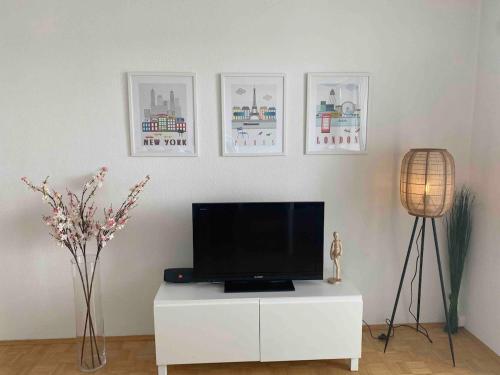 E2 neu renovierte Wohnung mit Aussicht