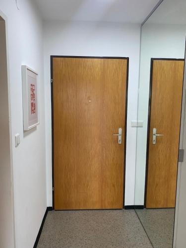 E2 neu renovierte Wohnung mit Aussicht