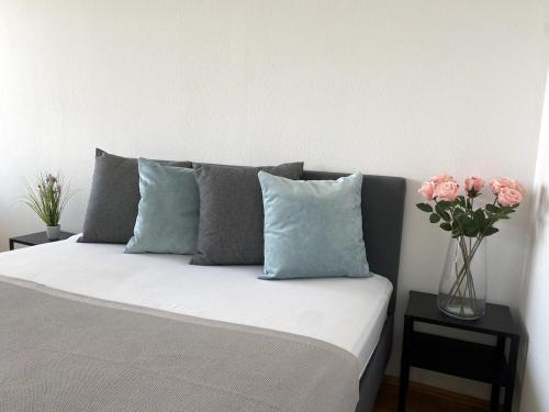 E2 neu renovierte Wohnung mit Aussicht