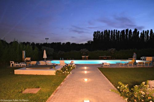The swimming pool at or close to Bed & Breakfast Case Osti