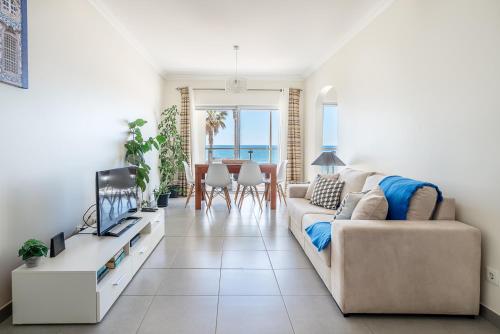 Beach Apartment by Férias com Sol