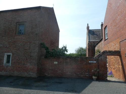 Vavasour at The Red House Estate photo 29