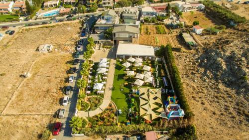 Άποψη από ψηλά του Anemos Suites by Estia