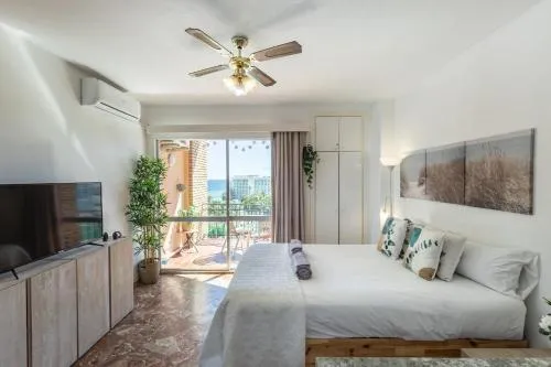 AA Guest - The Golden Sea Views Eco Apartment photo 1