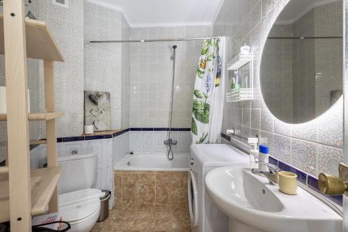 AA Guest - The Golden Sea Views Eco Apartment photo 20