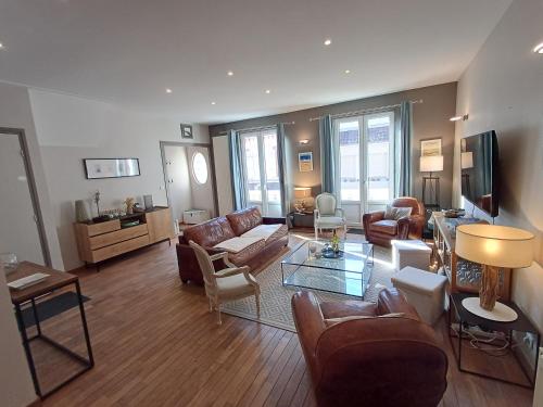 Maison 12-14 pers centre, plage, terrasse, 10 lits