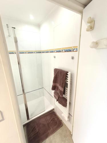 Parc Vélusine - T2 lumineux, 4 couchages, clim, terrasse, parking, 2 piscines&tennis