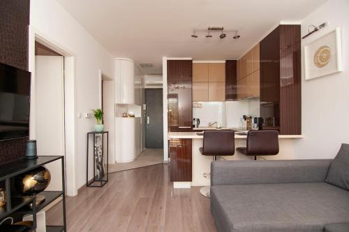 Modern & Comfy studio with Easy Access to Center