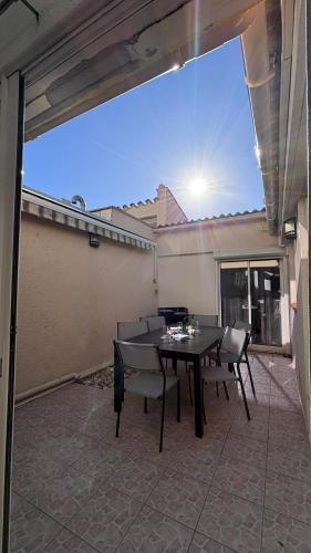 Maison climatisée 64m2 avec patio 6 personnes