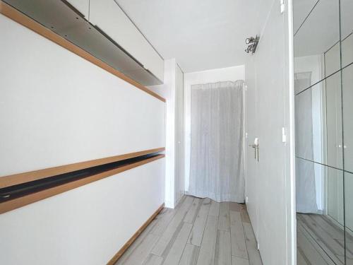 Superbe studio vue port, Clim, WIFI, terrasse