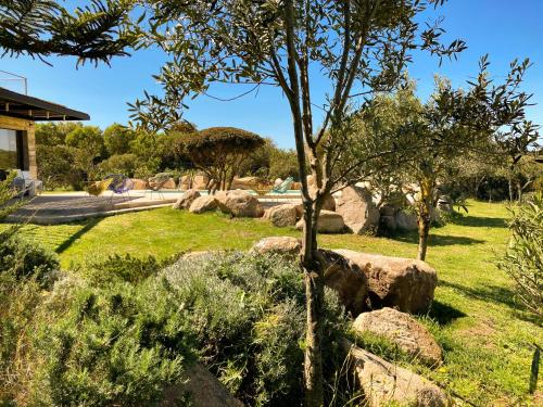 Villa esprit moderniste avec piscine