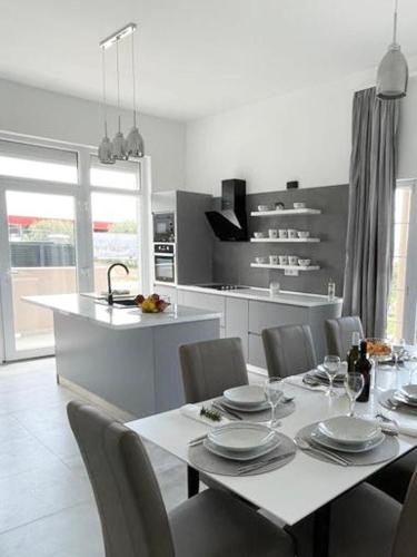 Luxury Garden Apartment Kaštela
