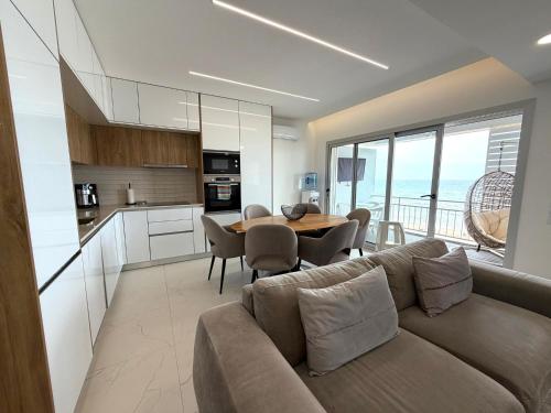 Casa do Mar - modern 3BR Beachfront with Sea View and Terrace in a Prime Location
