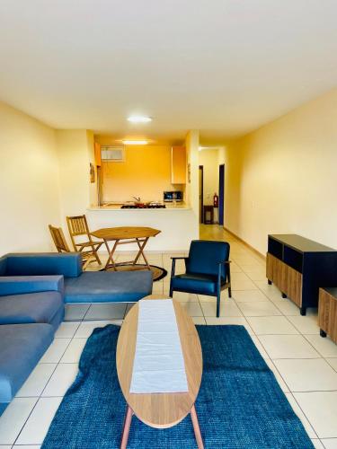 Apartment with pool 300 meters from the beach