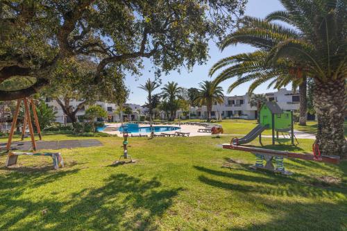 Acolhedora Vila 371, 3 quartos, Balaia Golf Village