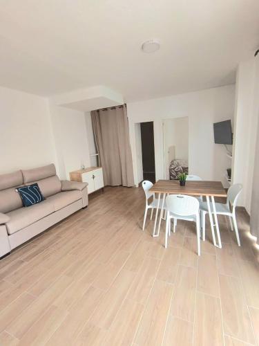 Heart of Los Cristianos Apartment