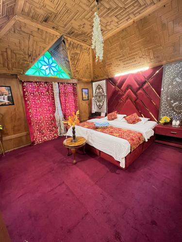 Gallery image of Shangrilla houseboat in Srinagar