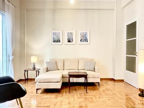 Cozy apartment in Plaka