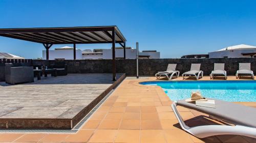 Villa Amana 5 star luxury resort for 10 people in Playa Blanca