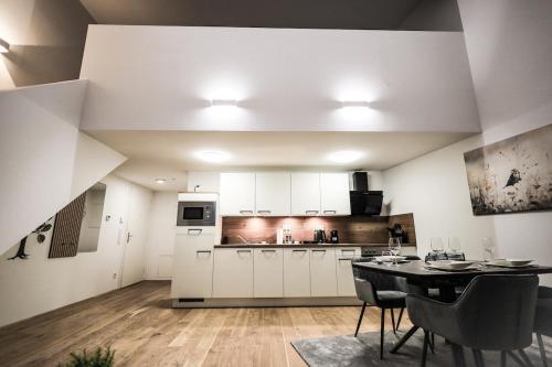 2-Room Apartment with Terrace Near Vienna International Centre