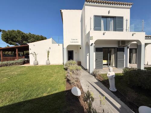 Casa Da Laranjeira- Serene 4Bedroom 4Bath Pool & Garden Villa, 10 mins to Vilamoura Marina