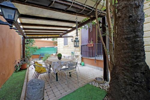 Lovely Trastevere apartment with amazing garden