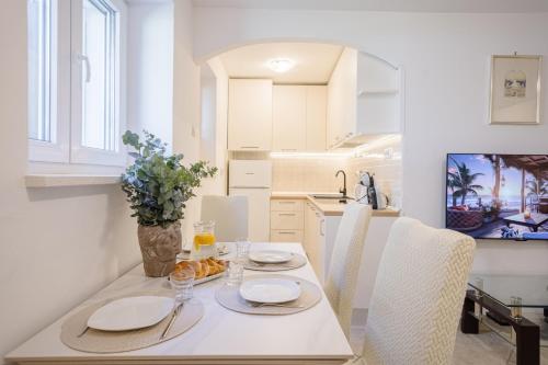 Apartment No.3