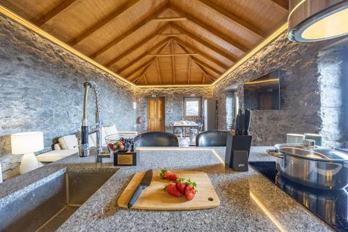 Villa Oxy by YOUR KEY MADEIRA