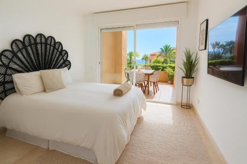 Los Granados Beach front Sea Views Duquesa manilva