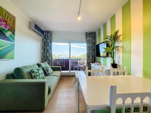 Salles Beach 44 - Duplex con vistas al mar y piscina, Costa brava, L'estartit