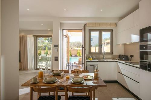 Villa Anassa40 next to Limanakia & Sarantari beach