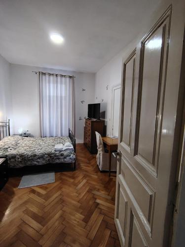 CENTRAL 1 Bedroom Apartment