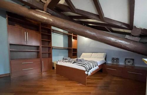 Spacious & Comfortable apt, Near Central Station