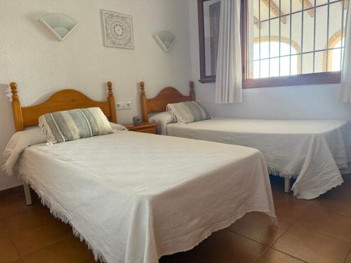 Villa in Jávea with ocean and Montgó views