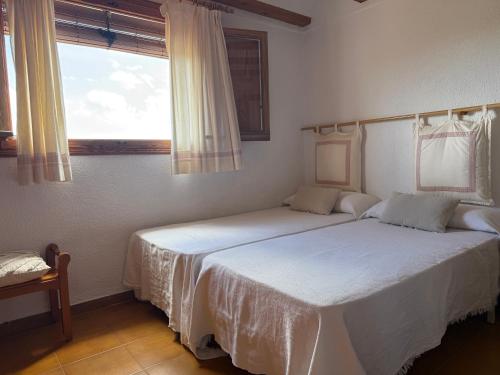 Villa in Jávea with ocean and Montgó views
